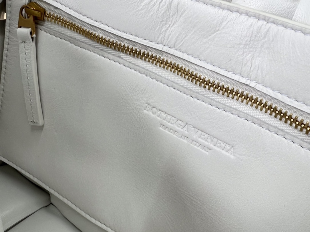  Padded Cassette Intreccio Leather Cross-body Bag White